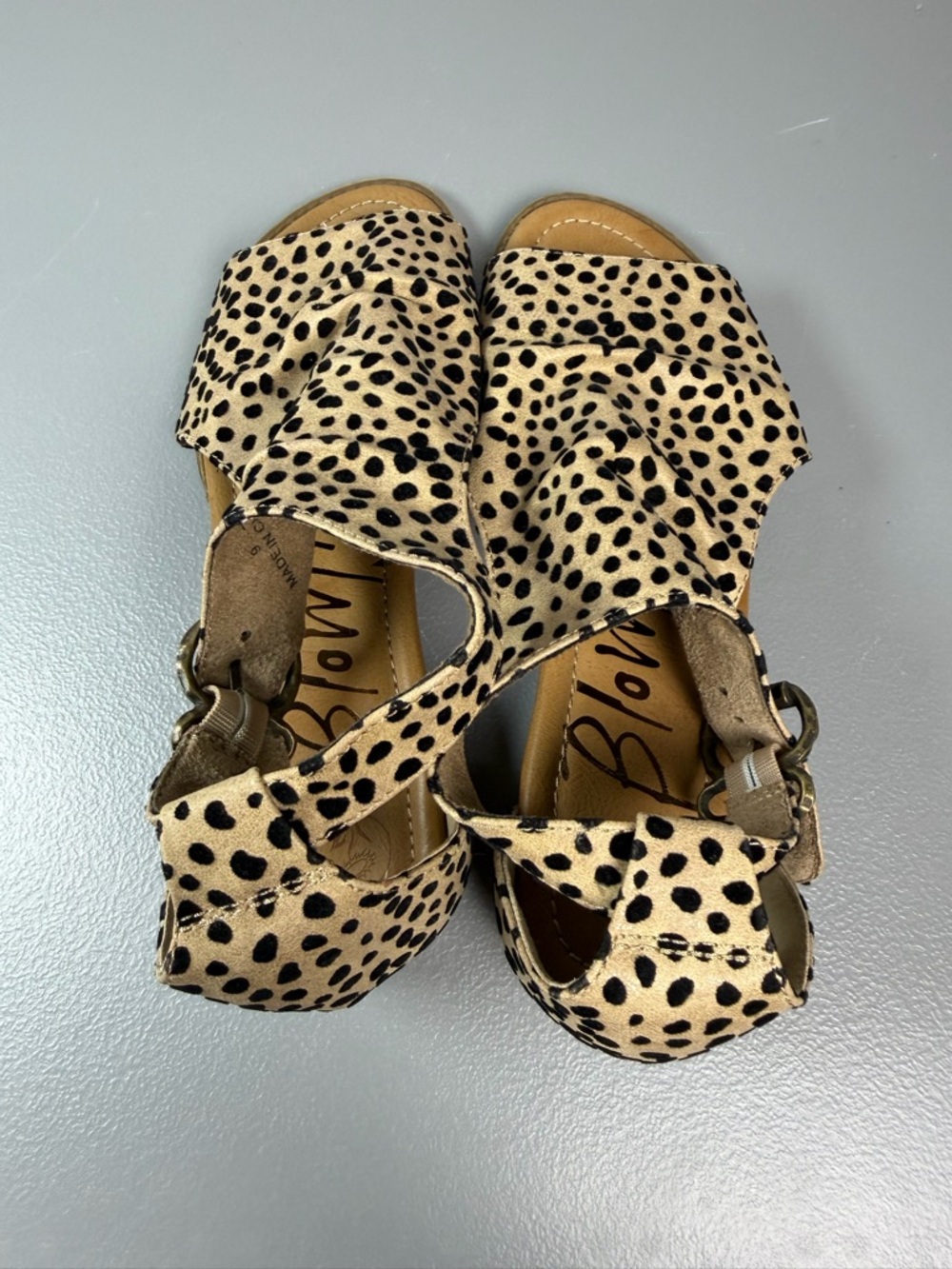 Blowfish Malibu Sandals Women 9 VeganBalla Slip On Black Cheetah Side Zip Wedge - Picture 14 of 14